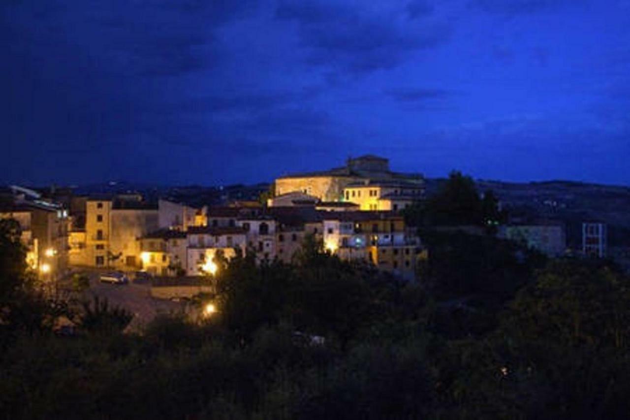 La Casa Di Zia Nina Vila Campolattaro Exterior foto